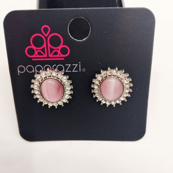 Paparazzi accessorie Silver & Pink stud Earring